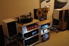 Air Audio / Astin Trew at the 2018 Bristol HiFi Show win 'best sound' award.